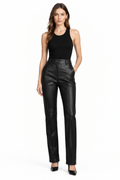Pantalones polipiel negro con modelo