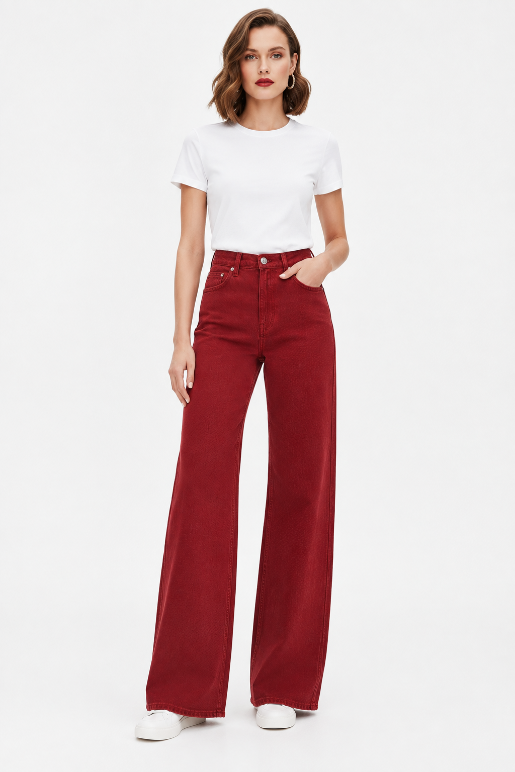 Pantalón vaquero wide-leg rojo con modelo - Cala Stile